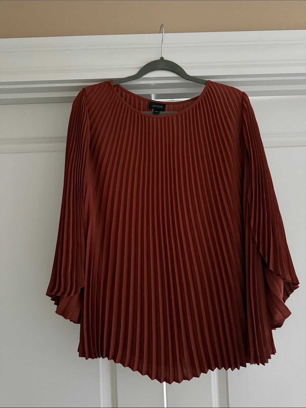 Worn once. J. Jill Rust-Pleated Blouse